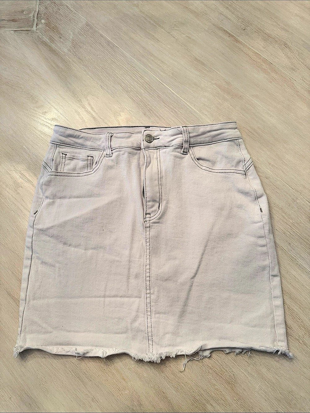 SHEIN Distressed Denim Mini Skirt in White Size 4